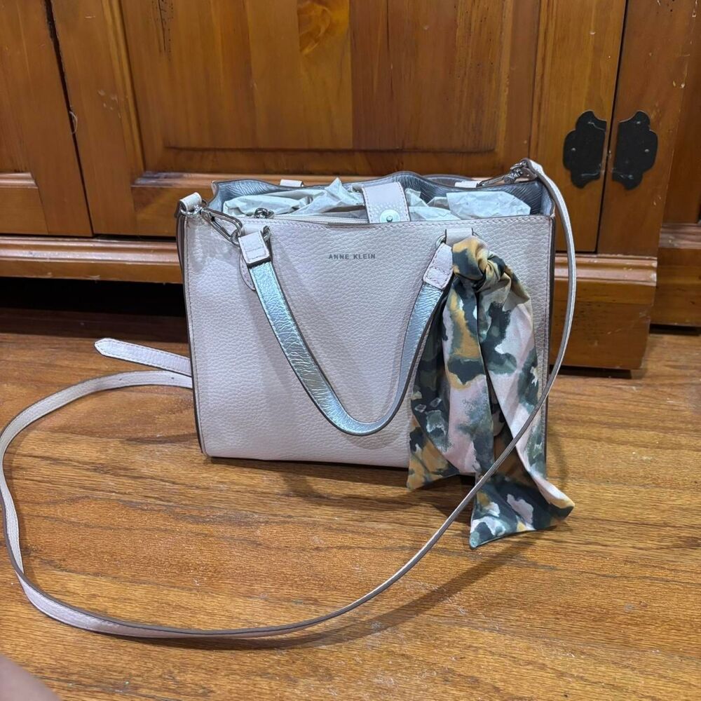ANNE KLEIN NEW Women's Light Pink Pocketbook Scarf Crossover Beautiful Chic Bag